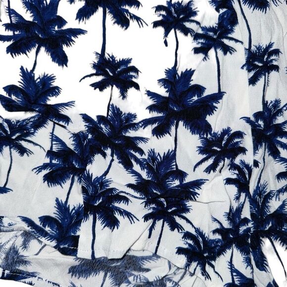 Forever 21 White and Blue Palm Tree Tropical Shorts Lightweight elastic waist M - Picture 8 of 9